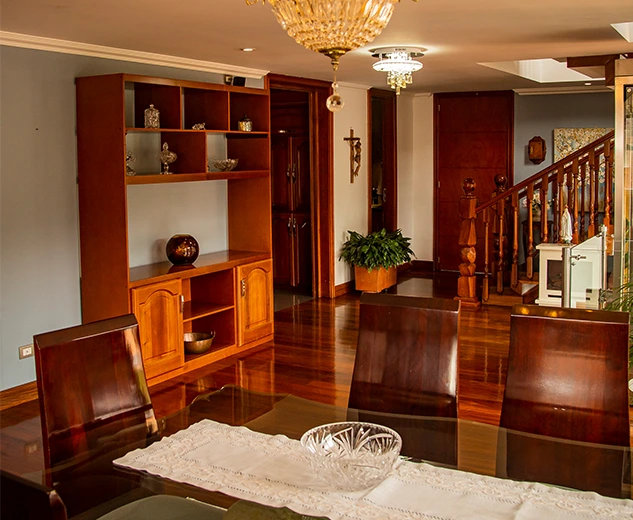 CASA CONJUNTO CERRADO